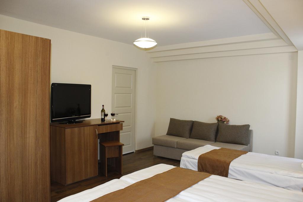 5Th Floor Guest House Erevan Quarto foto